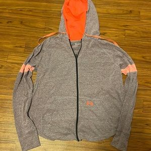 Underarmour light weight hoodie - L
